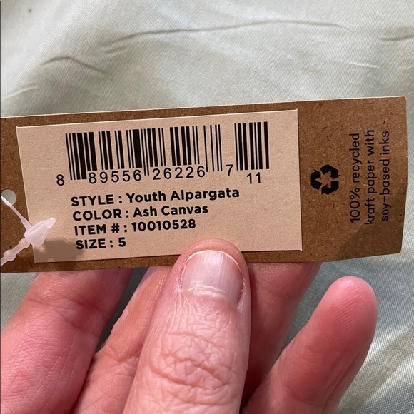 NWT TOMS Women’s Youth Alpargata Ash Canvas Slip-Ons Size 5 - Picture 2 of 7